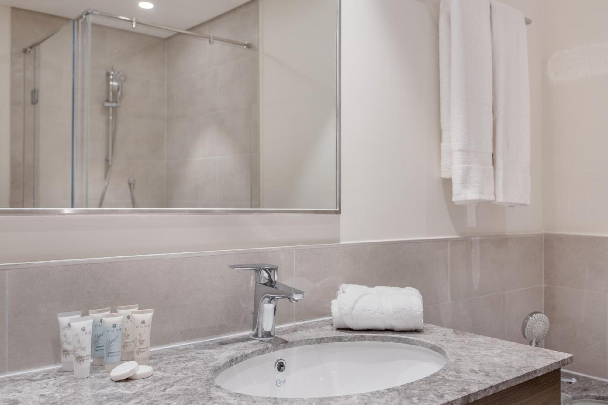 65th High Floor - 4 Bedroom With Opera, Fountain & Burj Khalifa View - Downtown - Tower 1 By Stayfinity For Max 9 Guests * Dubai